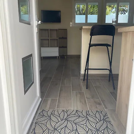 Proche Des Ostreicoles * Etaules (Charente-Maritime)